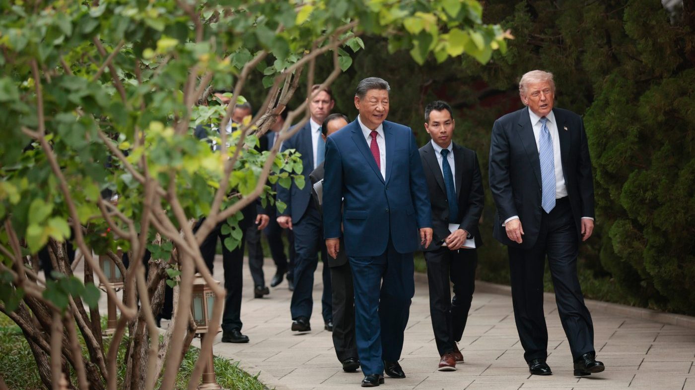 Trump Urges Restraint on Taiwan, Avoids Commitment on $14B Arms Sale