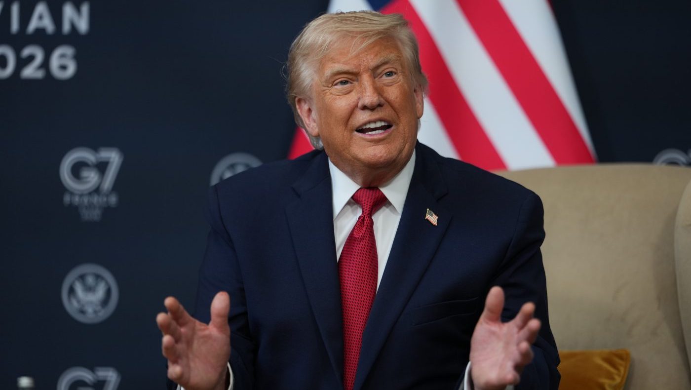 Trump Warns Iran Deal Is Preliminary, Threatens Airstrikes if Tehran 'Misbehaves'