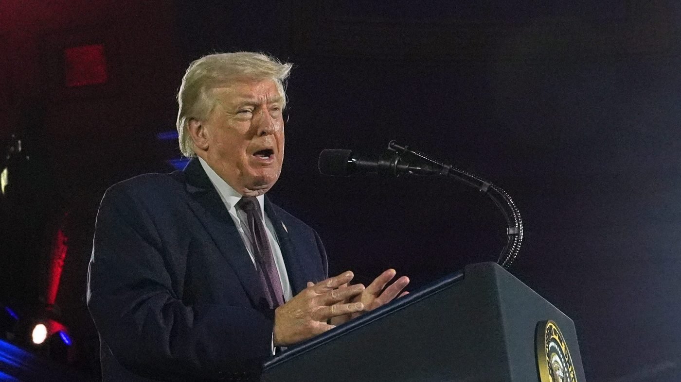 Trump Warns Iran to 'Get Serious' as Ceasefire Talks Stall, Military Buildup Continues