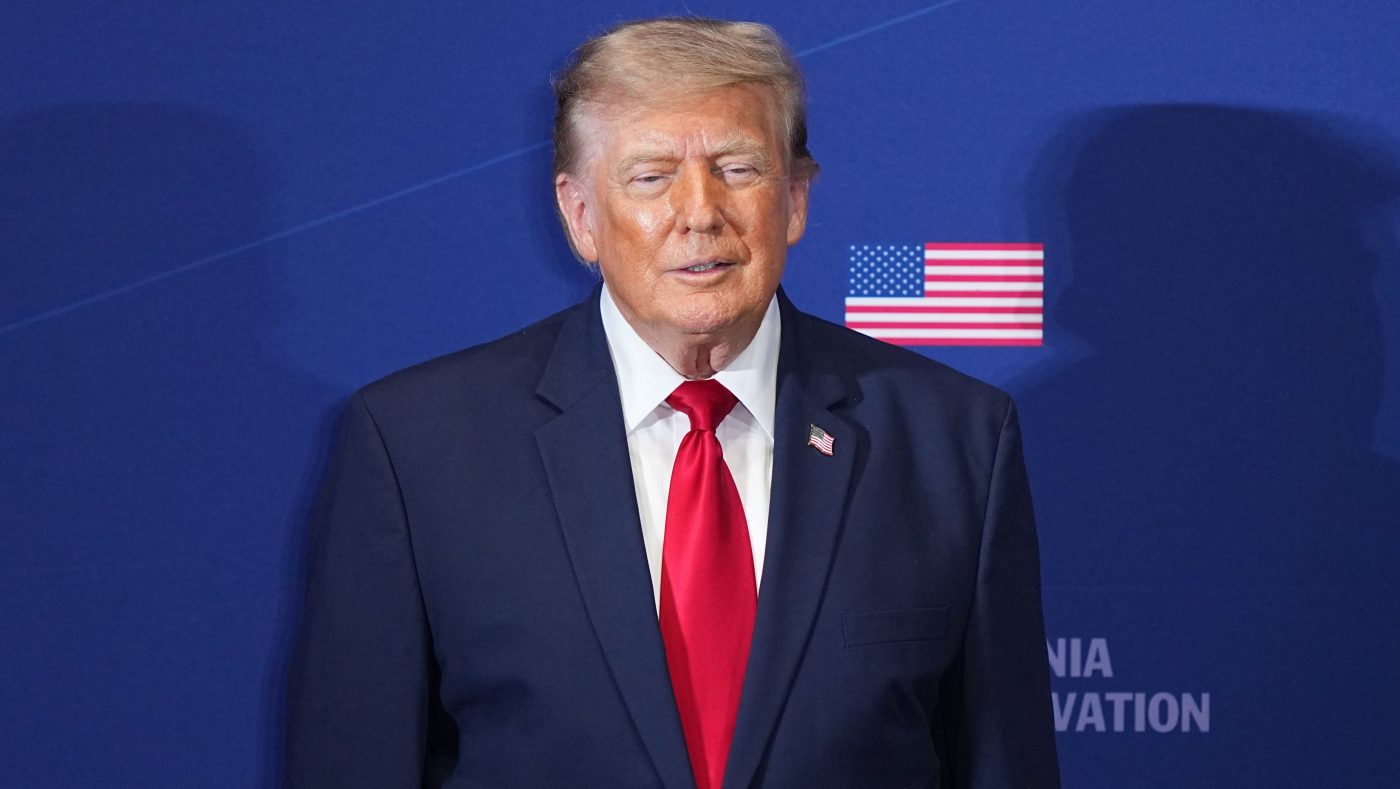 Trump Weighs Full Iran War: Four Major Political and Economic Risks Ahead