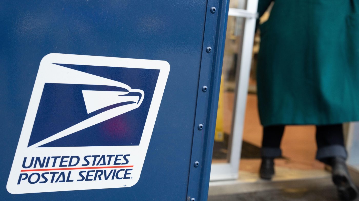 USPS Issues Declaration of Independence Stamp for Semiquincentennial