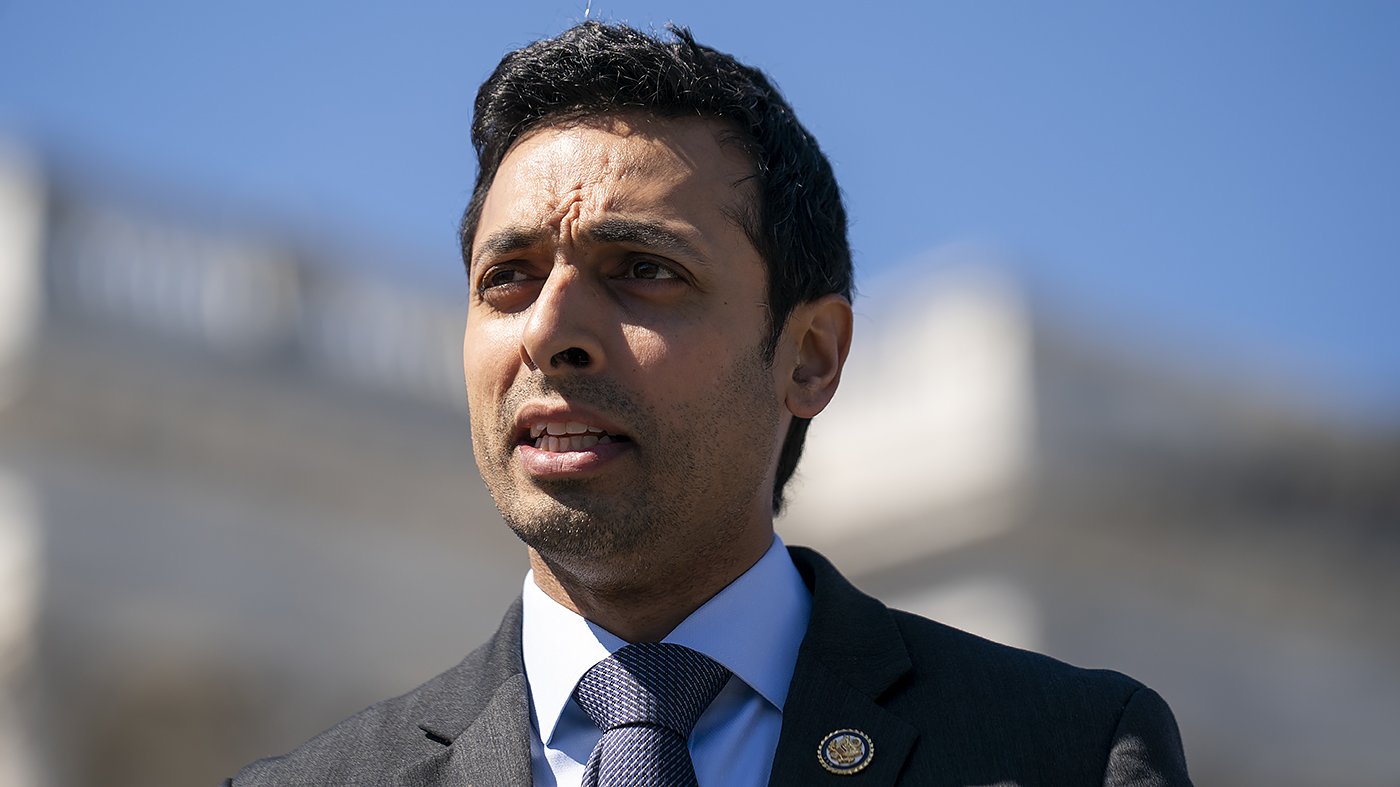 Virginia Democrat: More Arrests for Reflecting Pool Damage Than Epstein Case