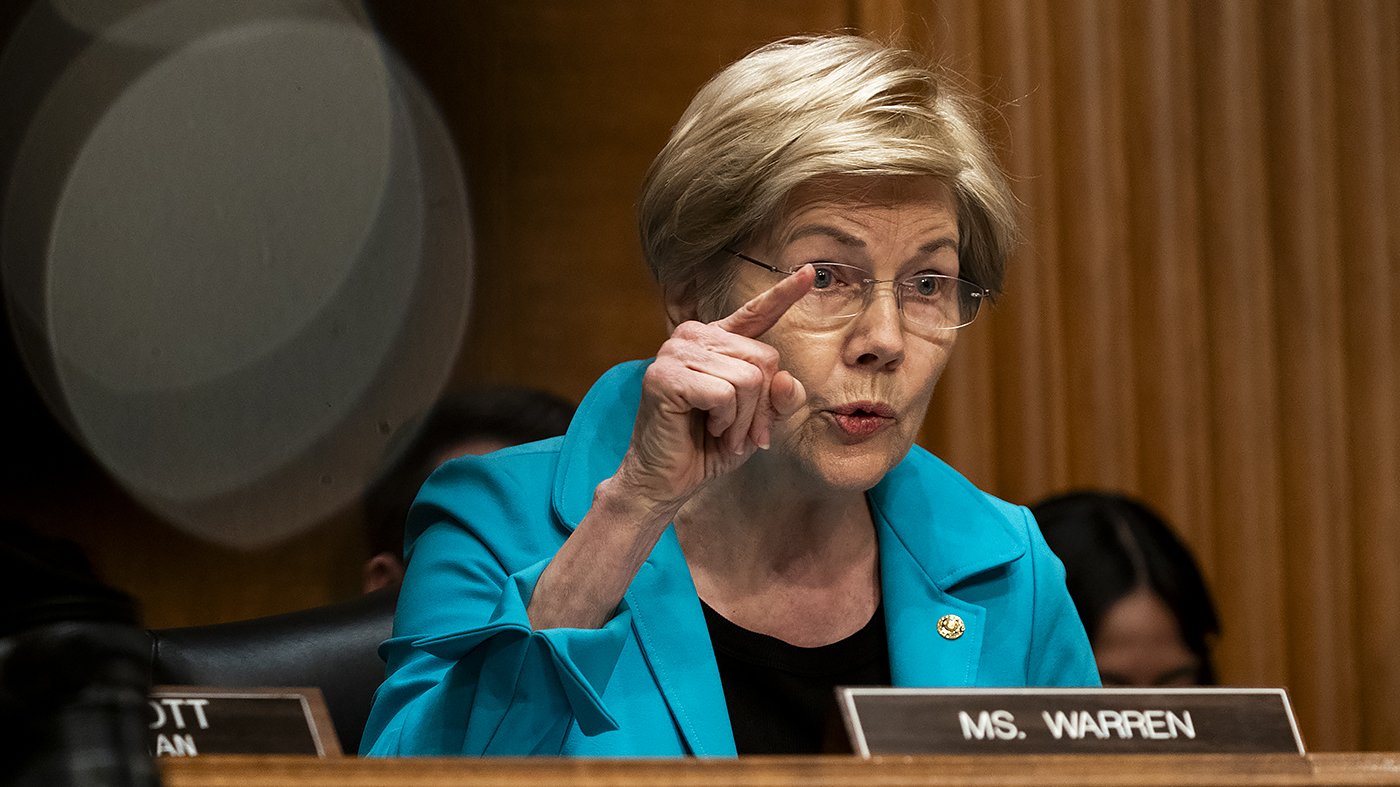 Warren Leads Senate Dems in Pressing Credit Bureaus Over Student Loan Errors