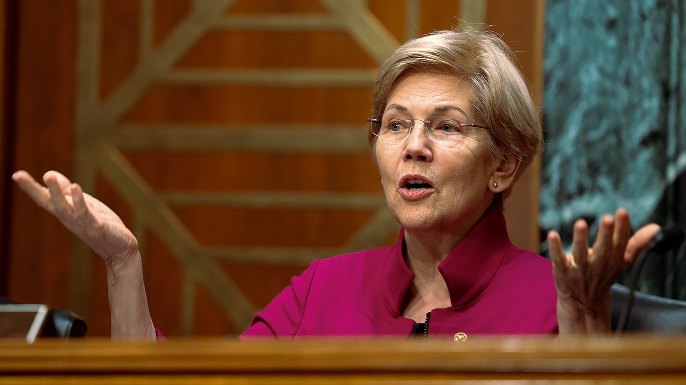 Warren Presses Fed Chair Warsh on Bowman's Bank Dinner Probe