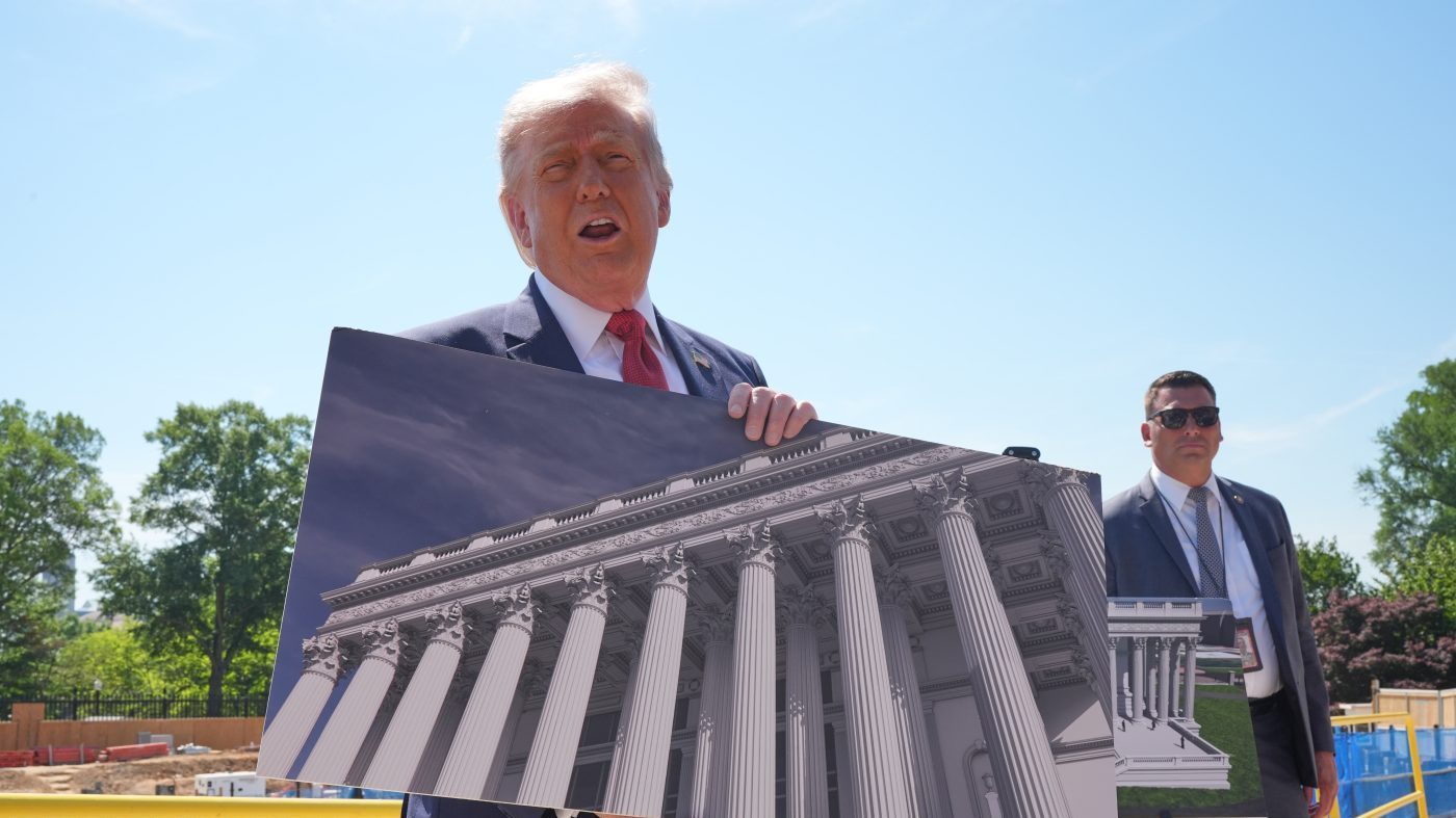 White House construction tab tops $900M, bypassing Congress
