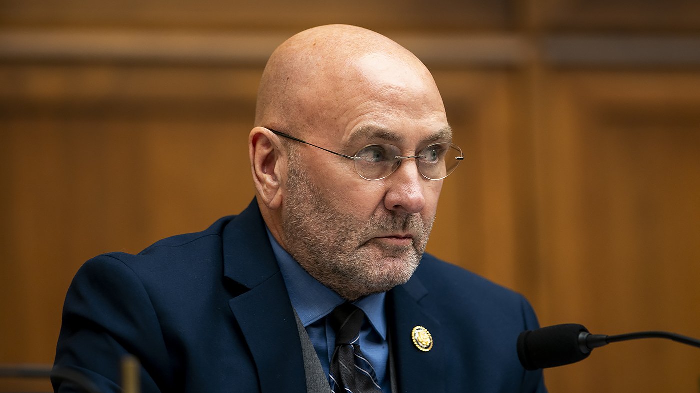 White House Negotiates FISA 702 Compromise with Skeptical Lawmakers After Tense Meeting