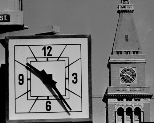 Why Year-Round Daylight Saving Time Has Stalled in the US Before