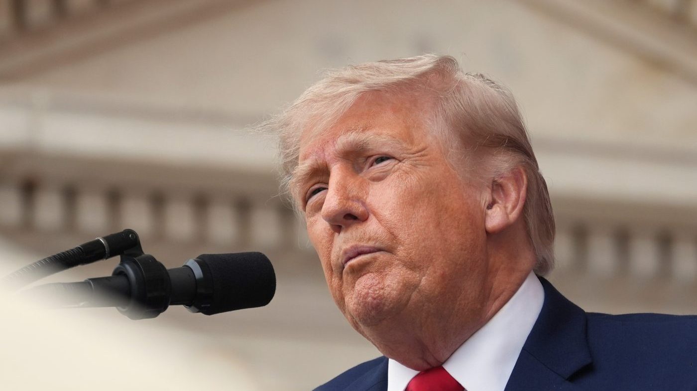 WSJ Board Warns Trump: Iran Deal Risks 'Economic Bailout' of Rival Regime