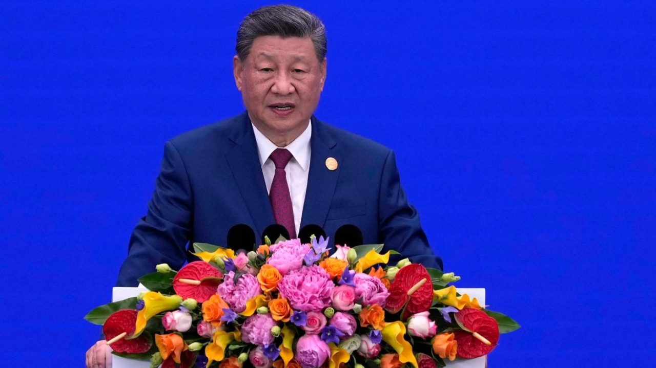 Xi Urges Global AI Governance, Slams US Tech Restrictions